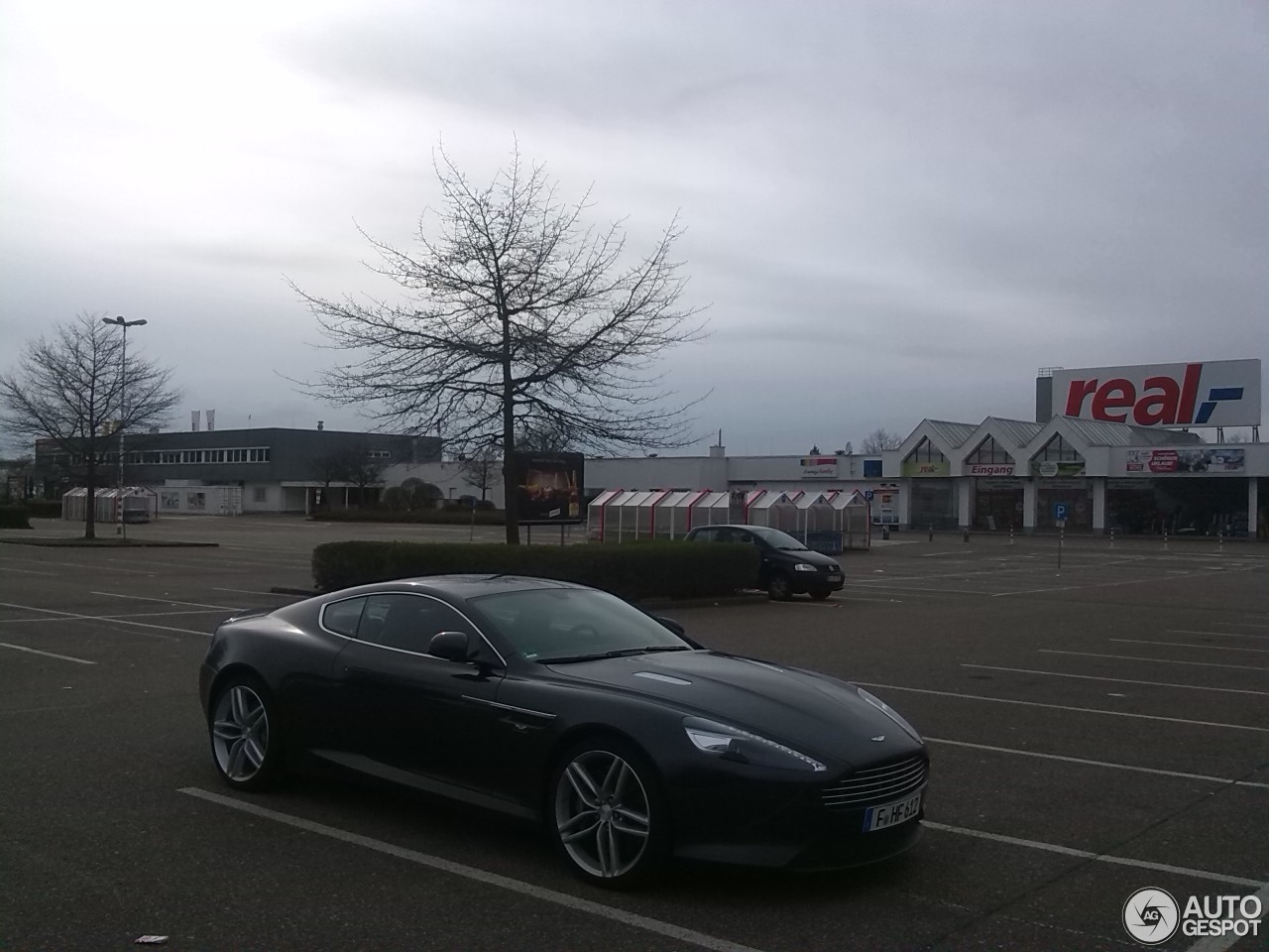 Aston Martin DB9 2013