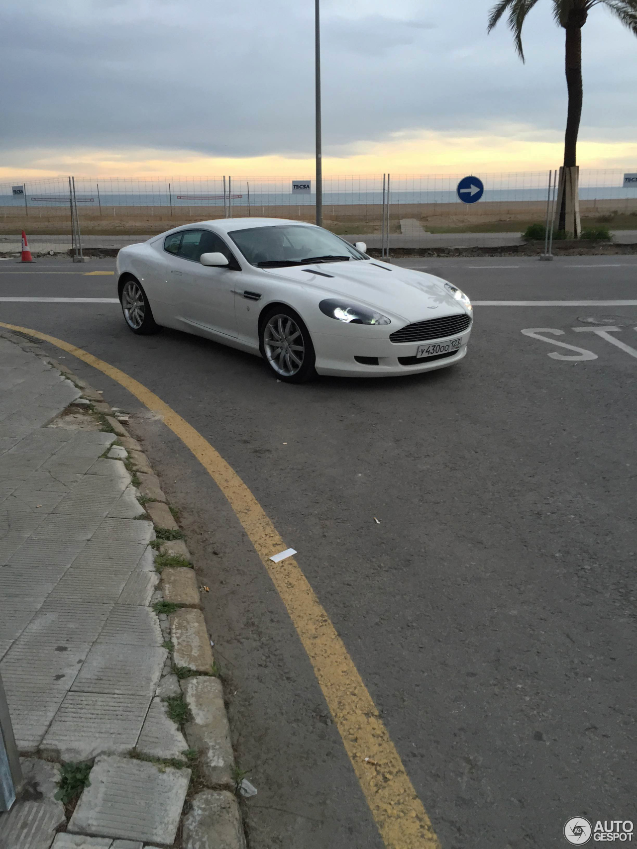 Aston Martin DB9