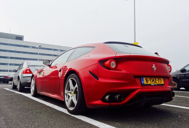 Ferrari FF