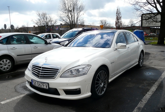 Mercedes-Benz S 63 AMG W221 2011