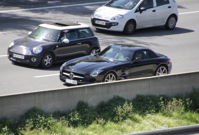 Mercedes-Benz SLS AMG