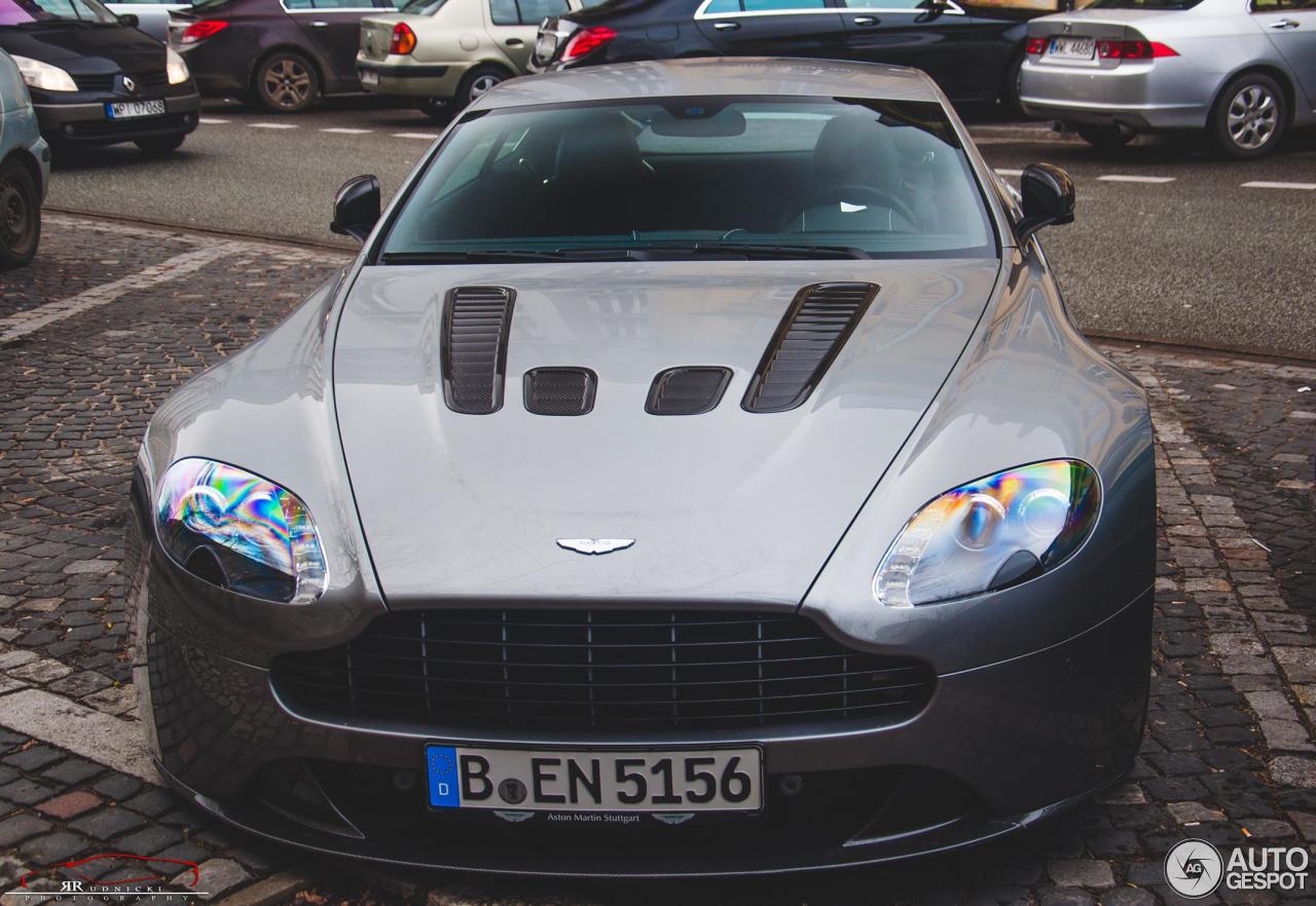 Aston Martin V12 Vantage