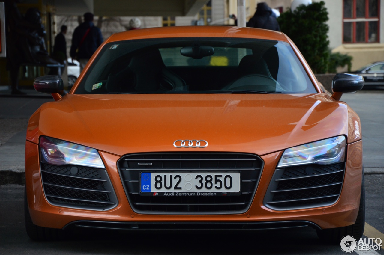 Audi R8 V10 Plus 2013