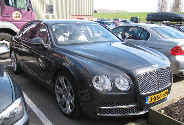 Bentley Flying Spur V8