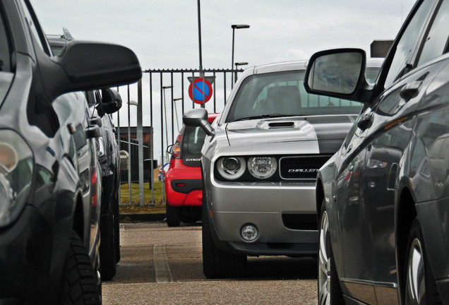 Dodge Challenger SRT-8