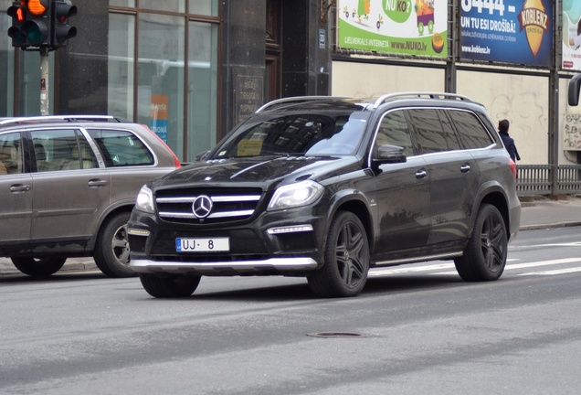 Mercedes-Benz GL 63 AMG X166