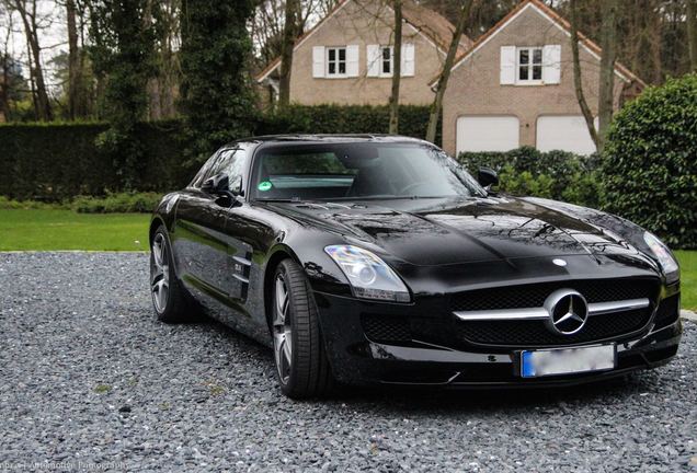 Mercedes-Benz SLS AMG