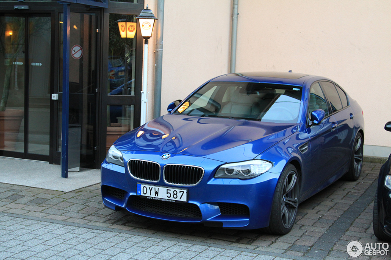 BMW M5 F10 2011