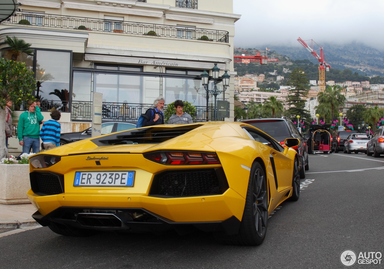 Lamborghini Aventador LP700-4