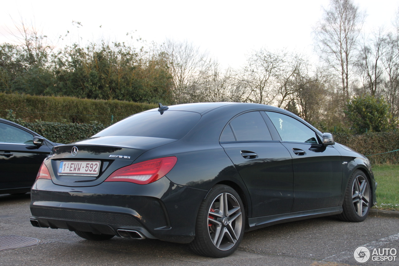 Mercedes-Benz CLA 45 AMG C117