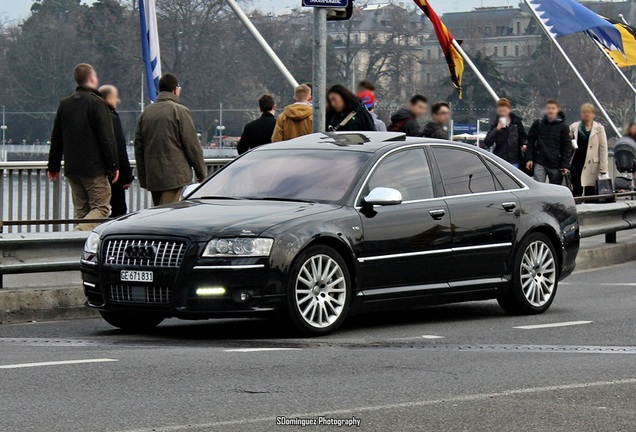 Audi S8 D3