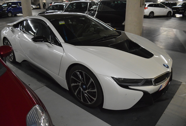 BMW i8