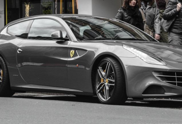 Ferrari FF