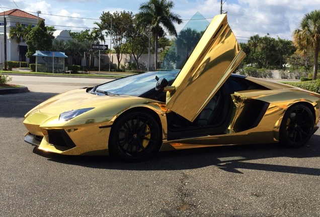 Lamborghini Aventador LP700-4