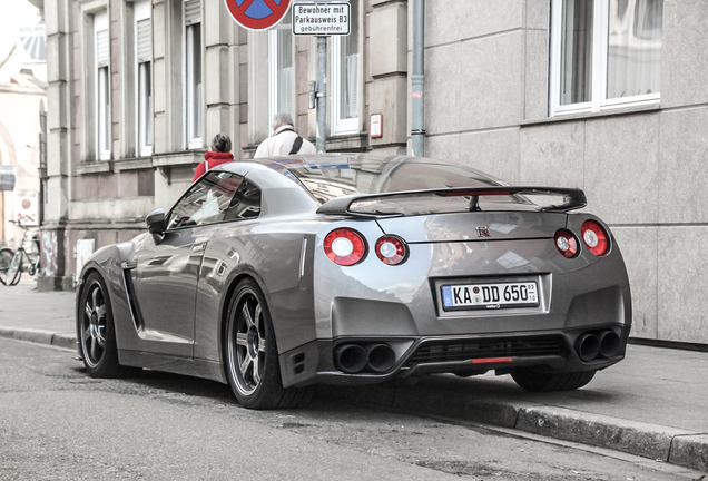 Nissan GT-R 2011