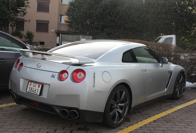 Nissan GT-R