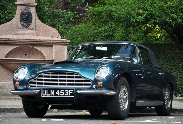 Aston Martin DB6 Vantage Volante