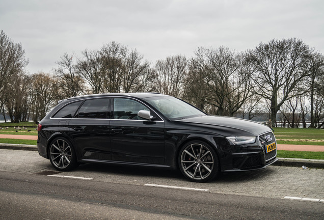 Audi RS4 Avant B8