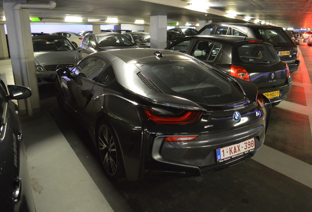 BMW i8