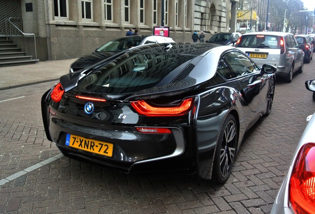 BMW i8