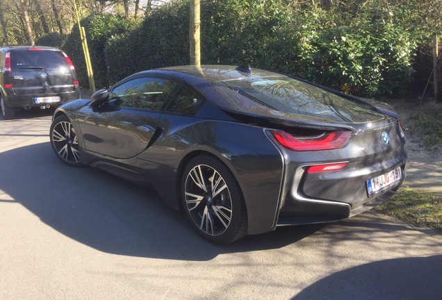 BMW i8