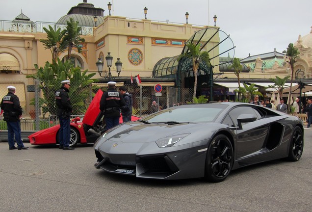 Lamborghini Aventador LP700-4