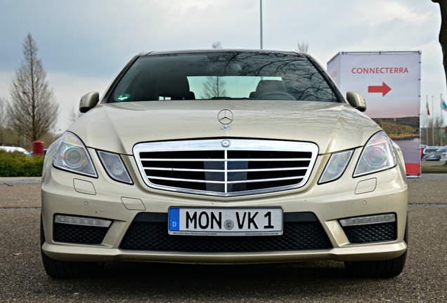 Mercedes-Benz E 63 AMG W212 V8 Biturbo