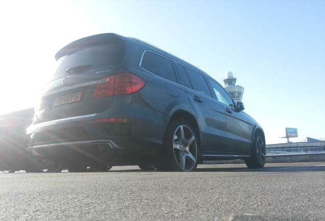 Mercedes-Benz GL 63 AMG X166