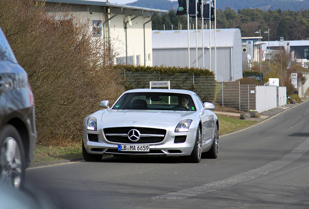 Mercedes-Benz SLS AMG