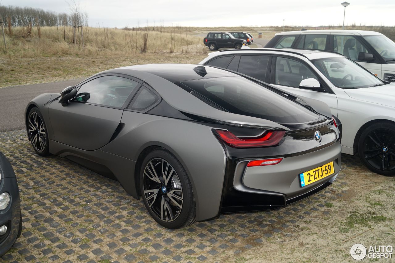 BMW i8