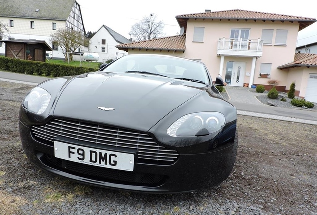 Aston Martin V8 Vantage