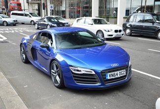 Audi R8 V10 Plus 2013