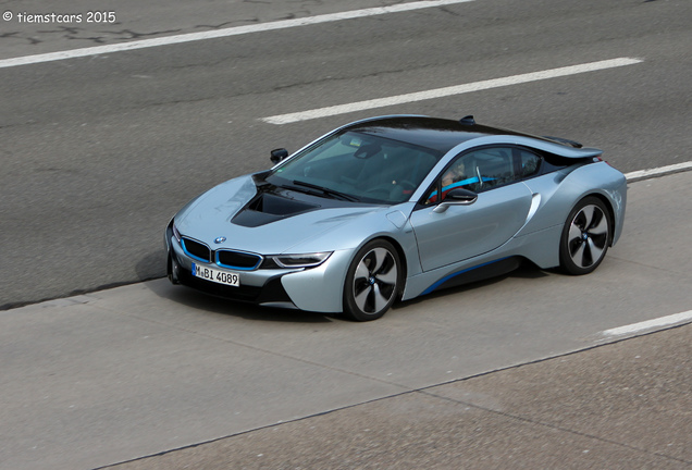 BMW i8