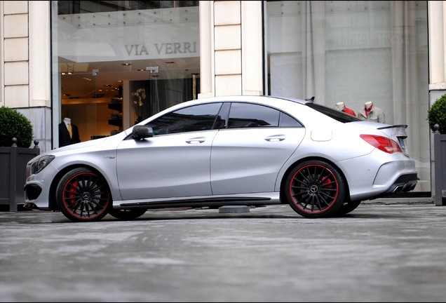 Mercedes-Benz CLA 45 AMG C117