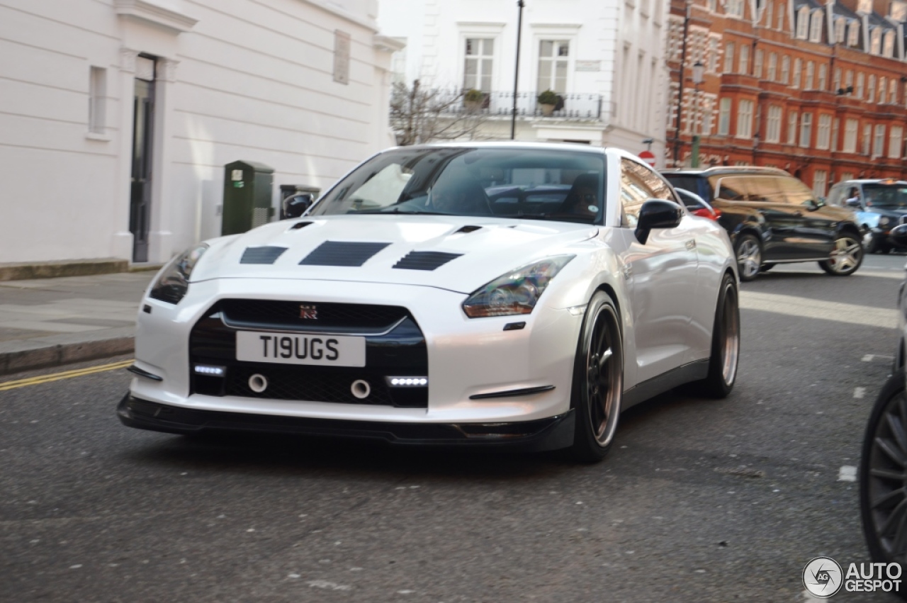 Nissan GT-R HKS GT800