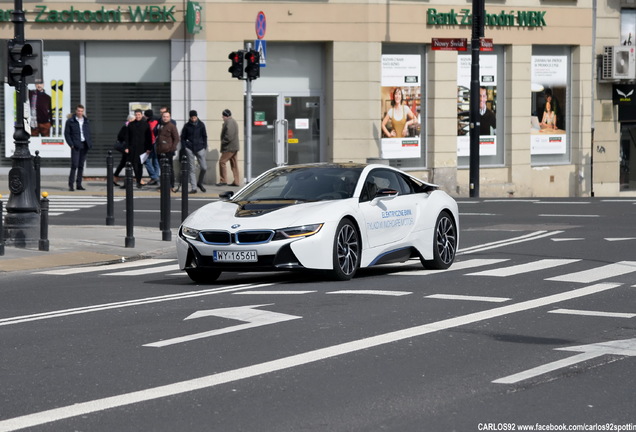 BMW i8