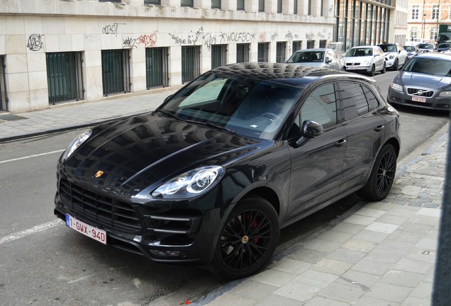 Porsche 95B Macan Turbo