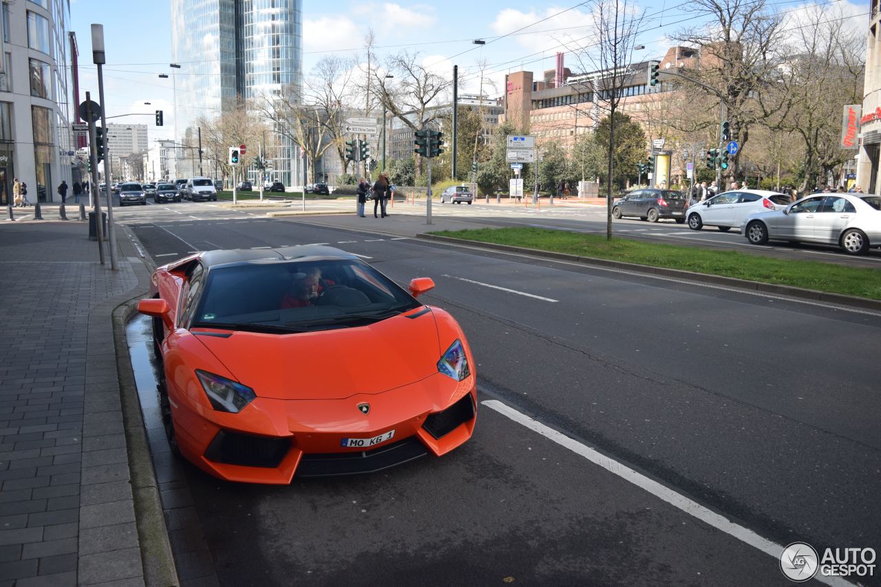 Lamborghini Aventador LP700-4 Roadster