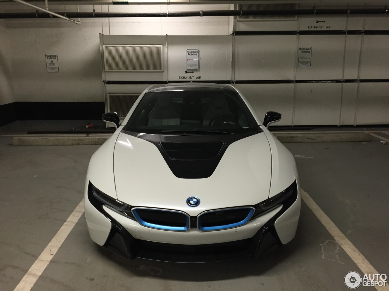 BMW i8