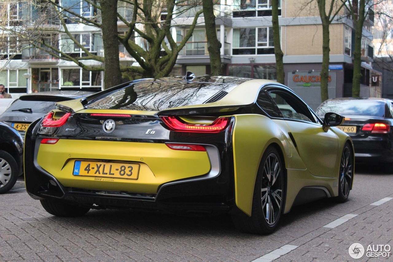 BMW i8