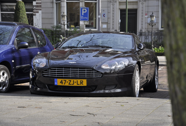 Aston Martin DB9