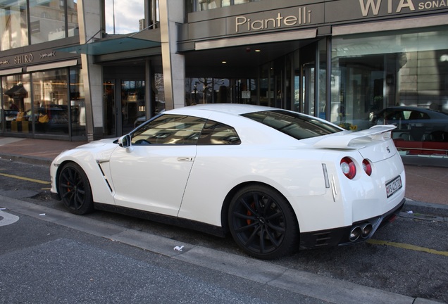 Nissan GT-R 2014