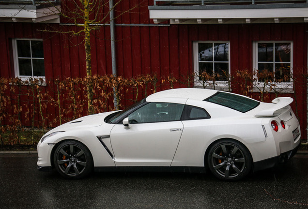 Nissan GT-R