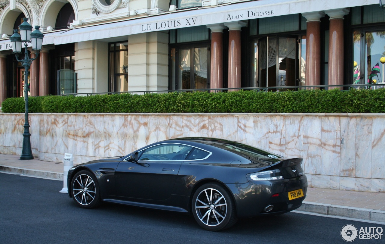 Aston Martin V8 Vantage S