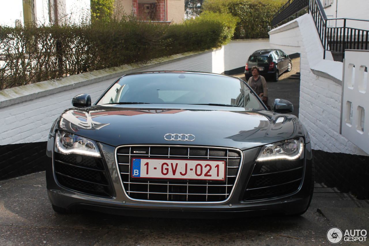 Audi R8 V10