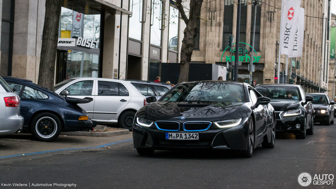 BMW i8