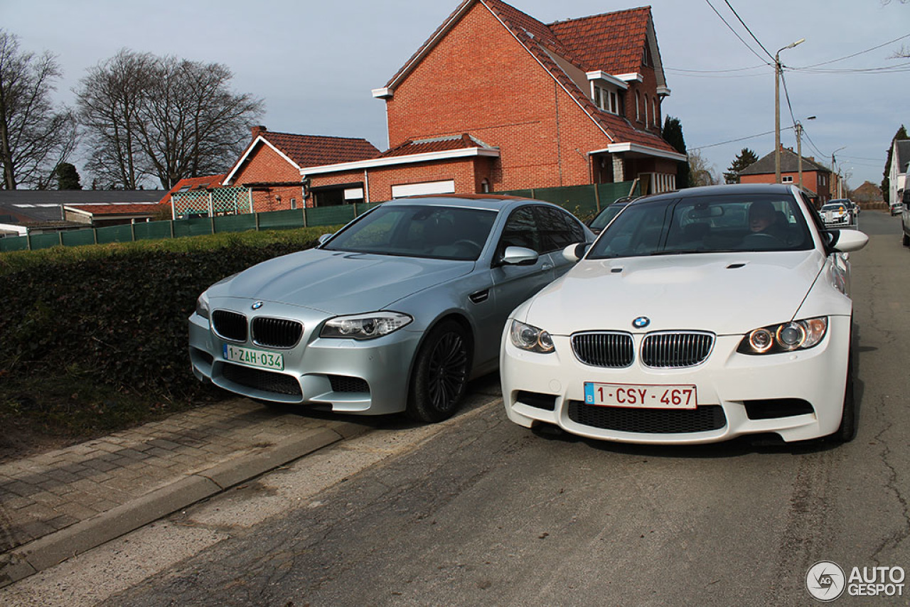 BMW M5 F10 2011