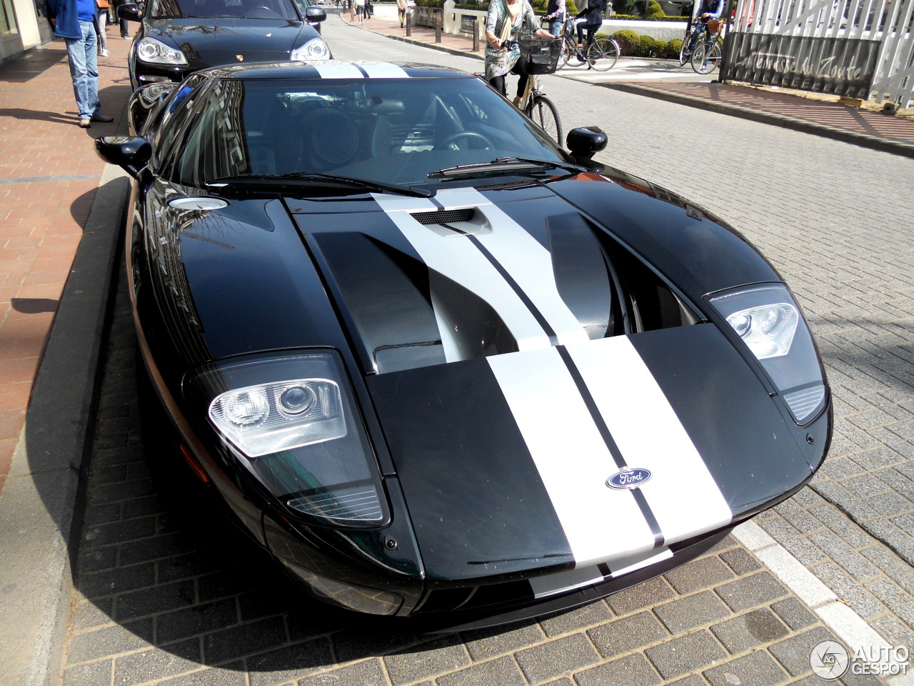 Ford GT