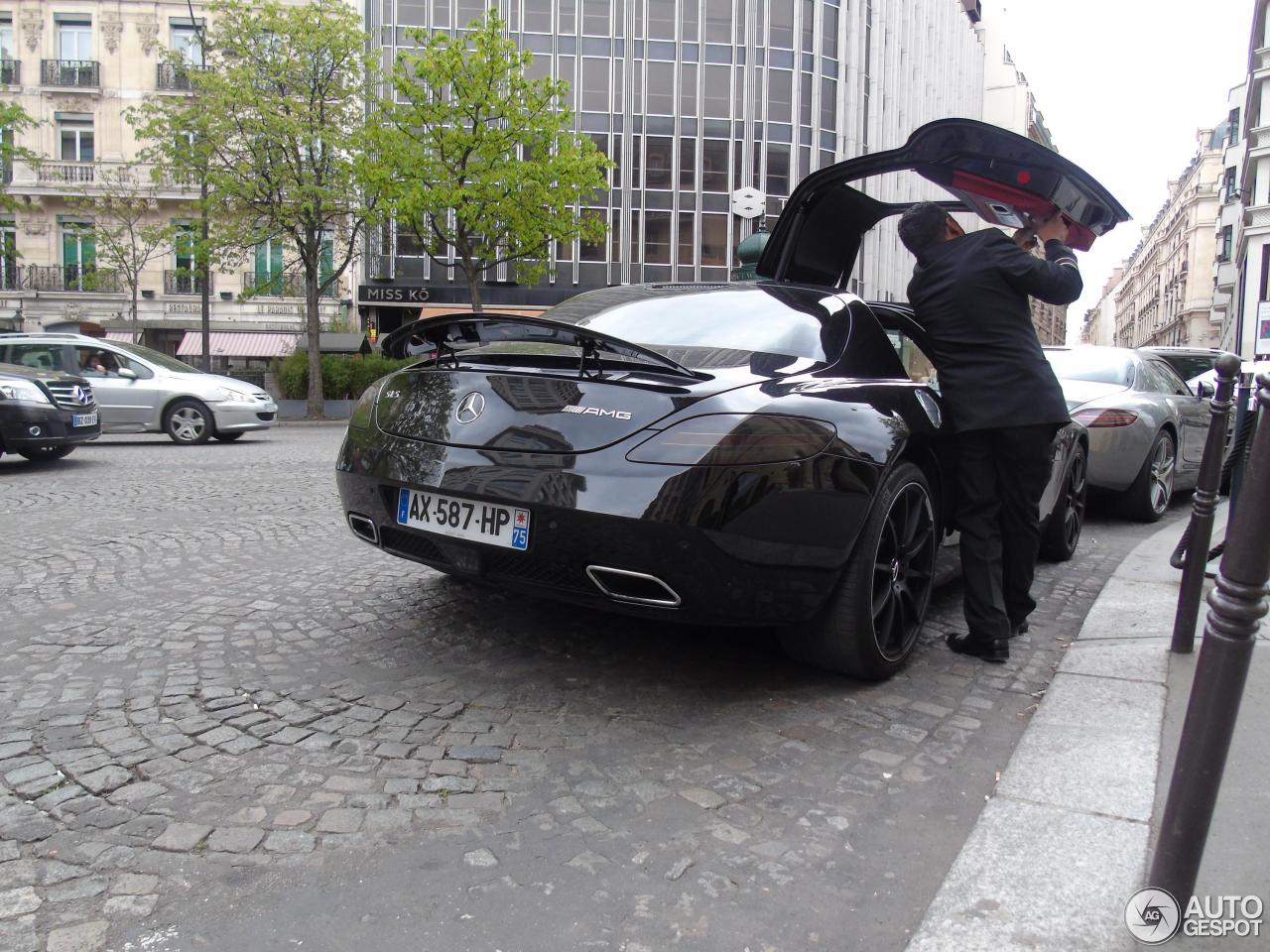 Mercedes-Benz SLS AMG