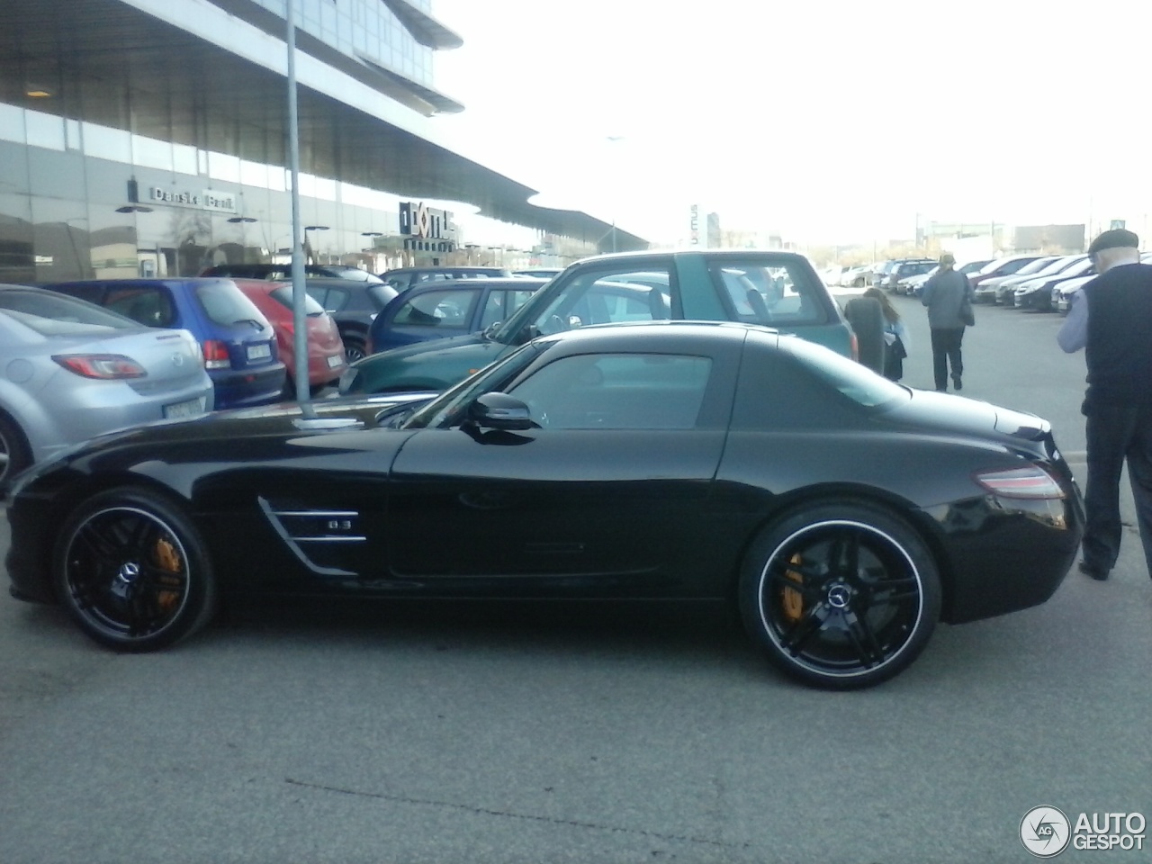 Mercedes-Benz SLS AMG